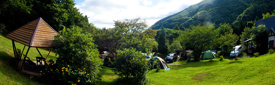 ミヤシタヒルズオートキャンプ場 爽やかな緑と水と空気に親しむ ファミリー向けオートキャンプ場です